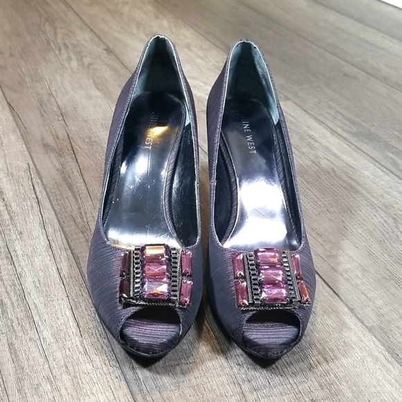 Nine West Women's Heels Size 7M Destynee Jewelled - Picture 3 of 8